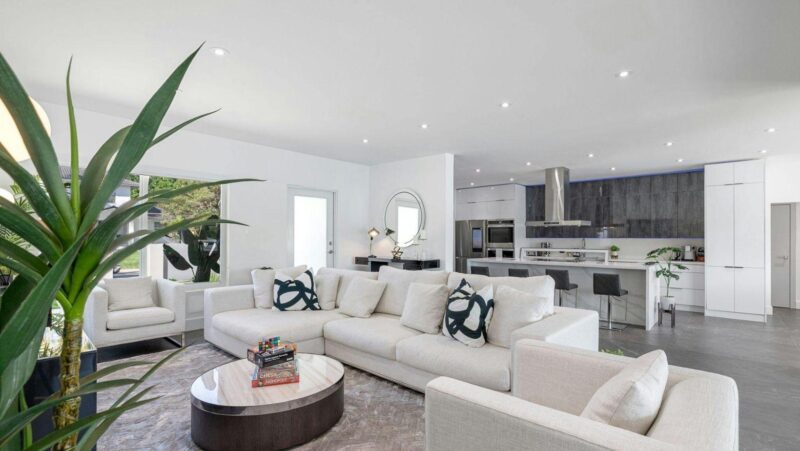 Meter by Meter: How to Transform a Small Living Room into a Functional Space for
the Whole Family